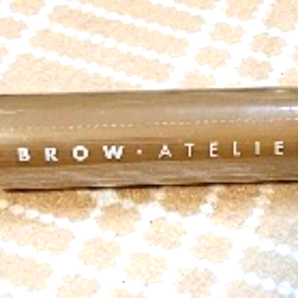 Brow gel in Blonde  Net Wt 2.5 ml . NEW